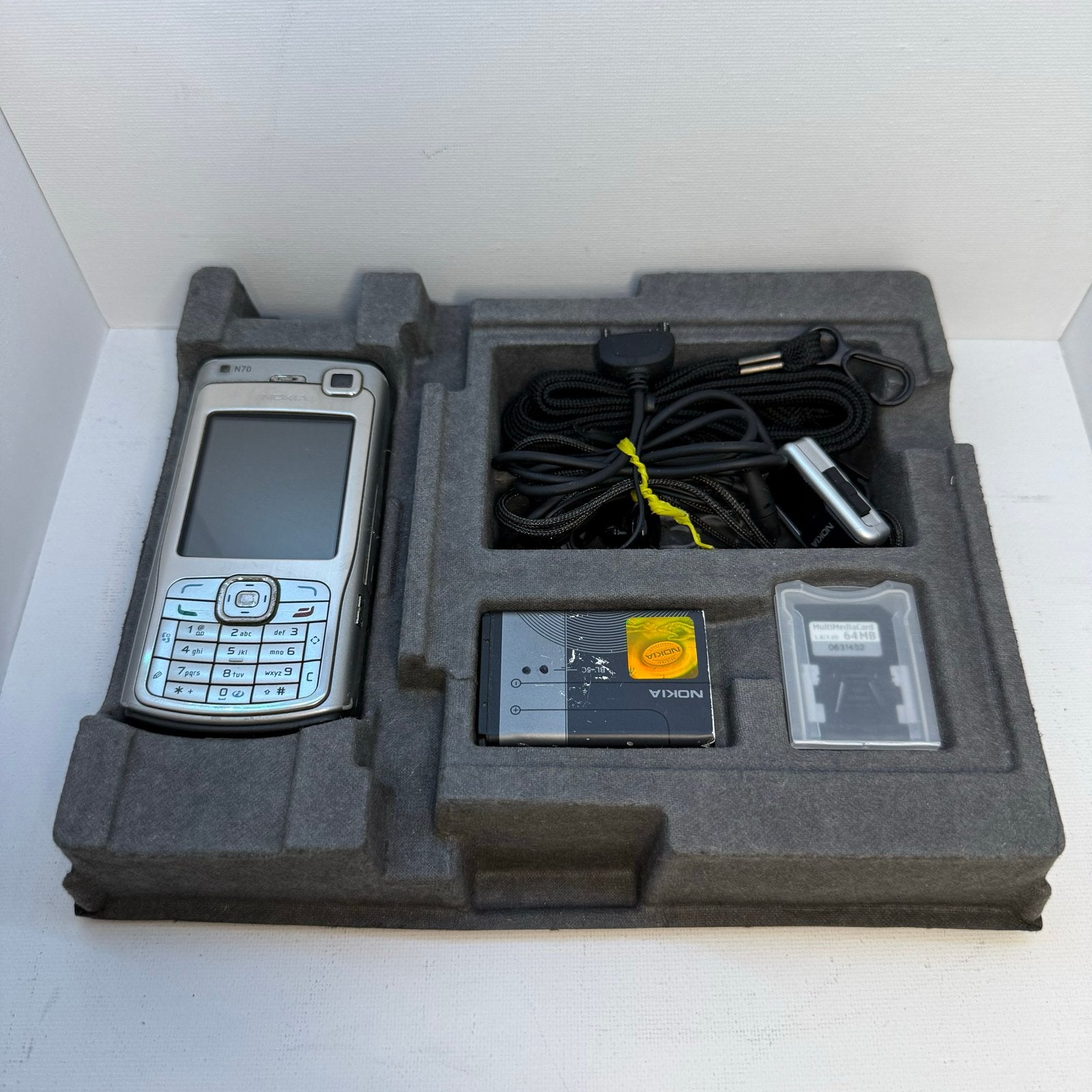 Nokia N70 Silver met doos en complete accessoires, Telecommunicatie, Gebruikt, Fysiek toetsenbord, Ophalen of Verzenden, Minder dan 3 megapixel