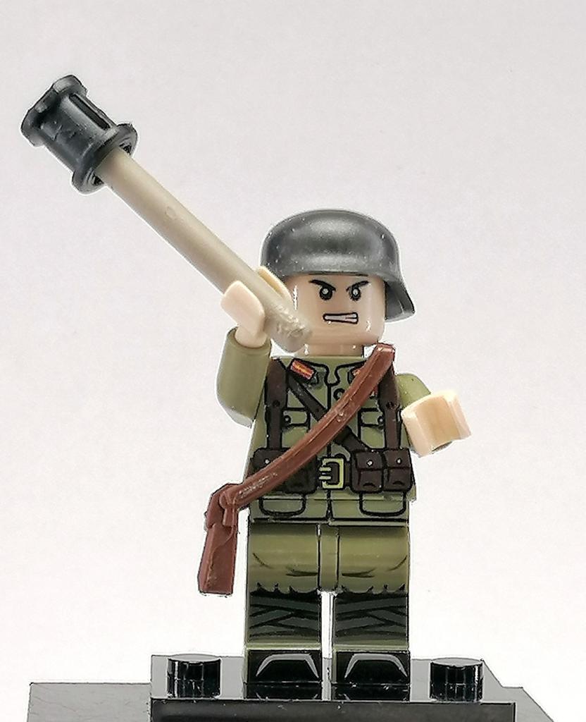 Minifiguur WW2 Duitse soldaat BOOS! € 2,50, Ophalen of Verzenden, Zo goed als nieuw, Overige merken