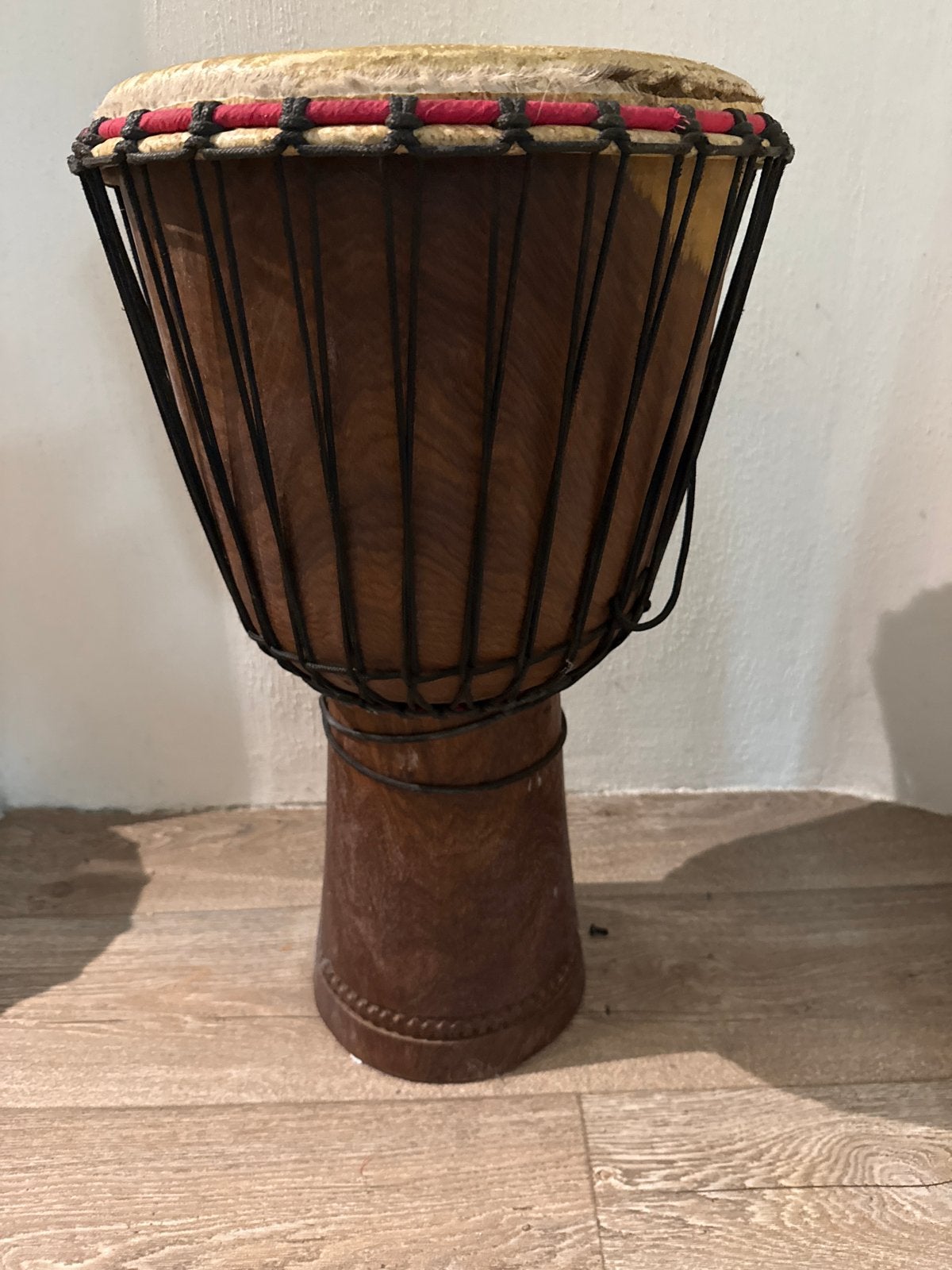 Mooie Djembe - Handgemaakte Afrikaanse Trommel, Muziek en Instrumenten, Percussie, Ophalen of Verzenden, Gebruikt, Trommel