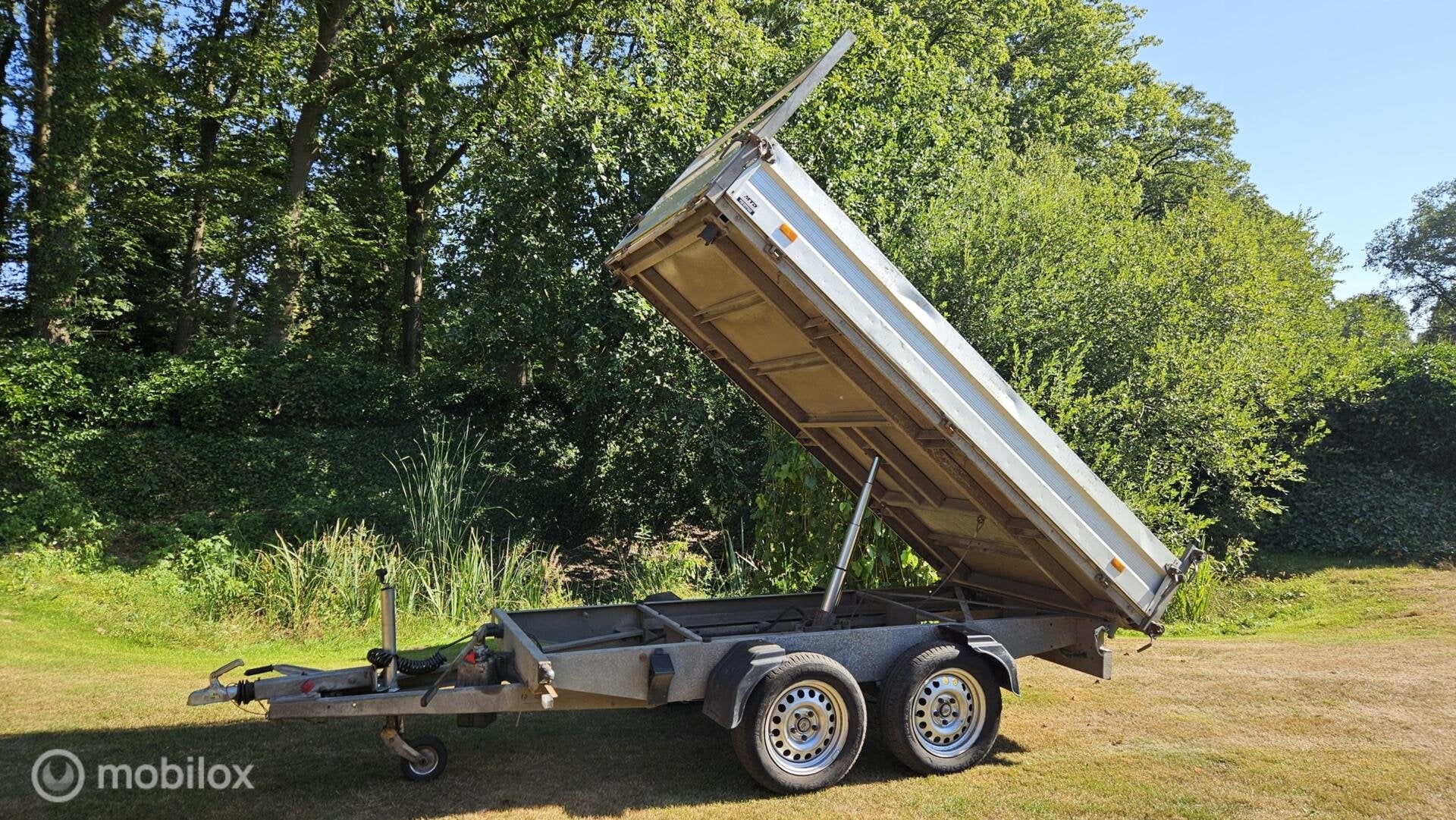 Humbaur 3 zijdige kipper kiep aanhanger, Gebruikt
