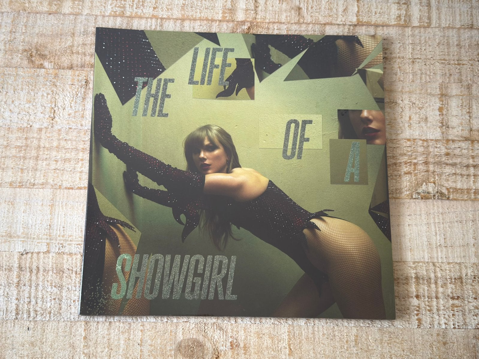 Taylor Swift vinyl TLOAS Life of Showgirl Shiny Bug green, Limited edition, Ophalen of Verzenden, Nieuw in verpakking, 12 inch