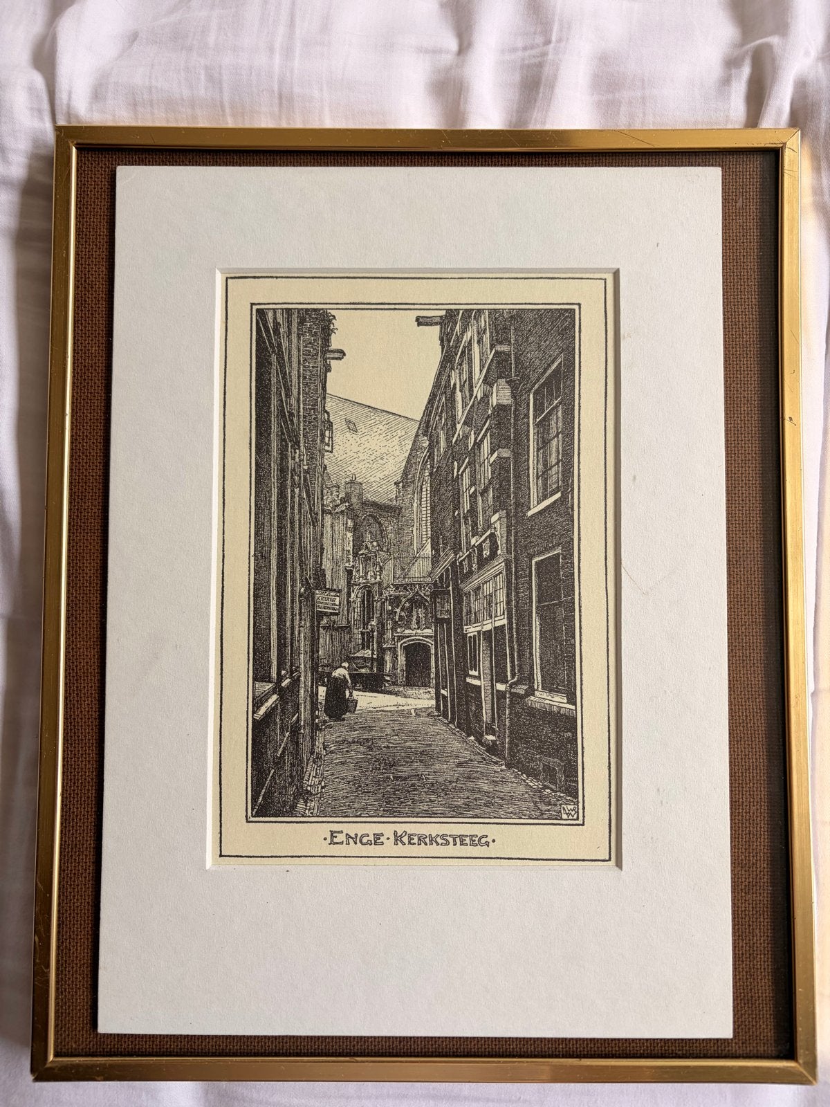 Antieke Ets 'Enge Kerksteeg' - Stadsgezicht, Ingelijst, Ets, Stadsgezicht, Ophalen of Verzenden