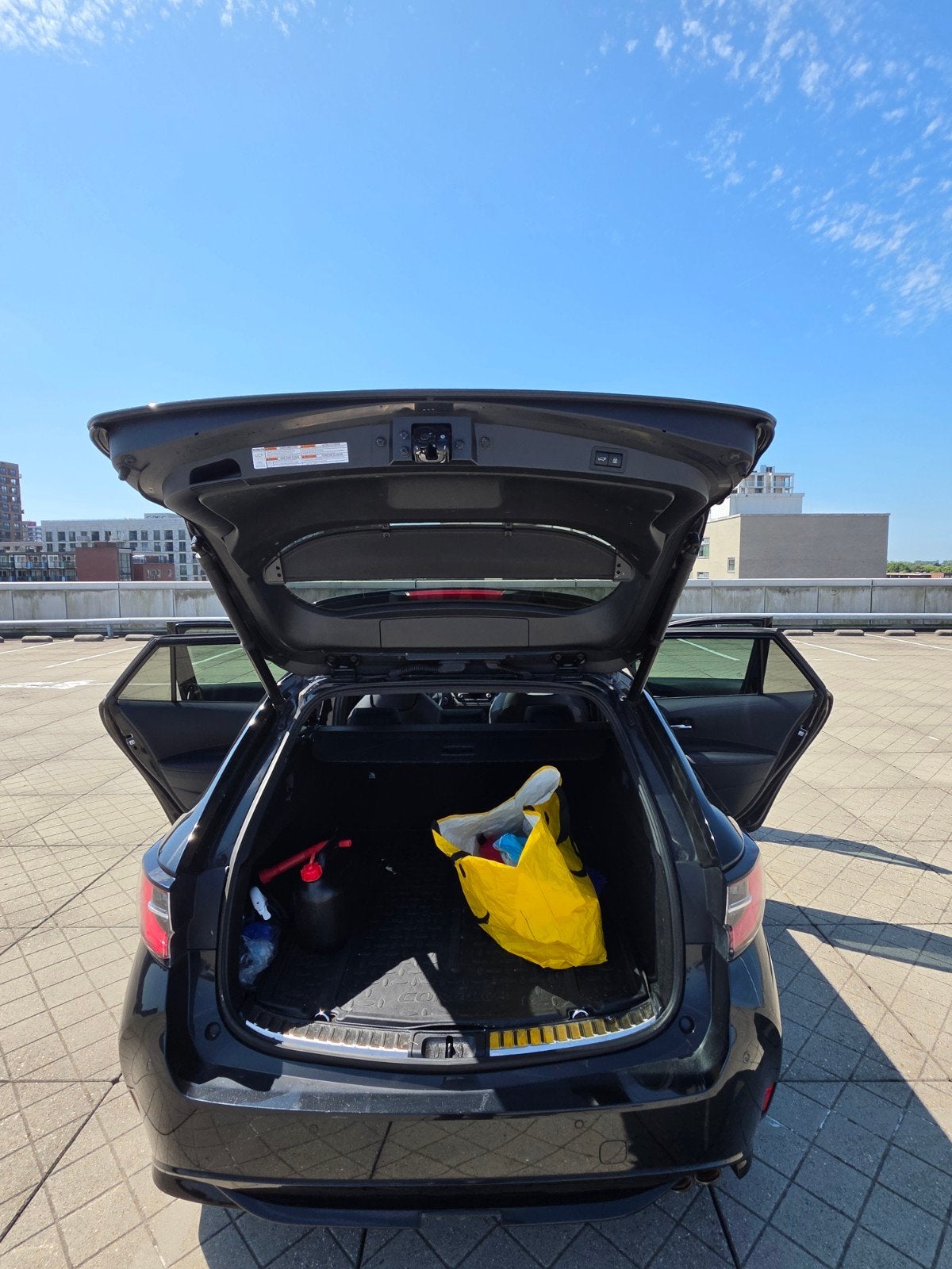 Foto 12 van Toyota Corolla TS GR Sport business Hybrid 2.0L FULL OPTION