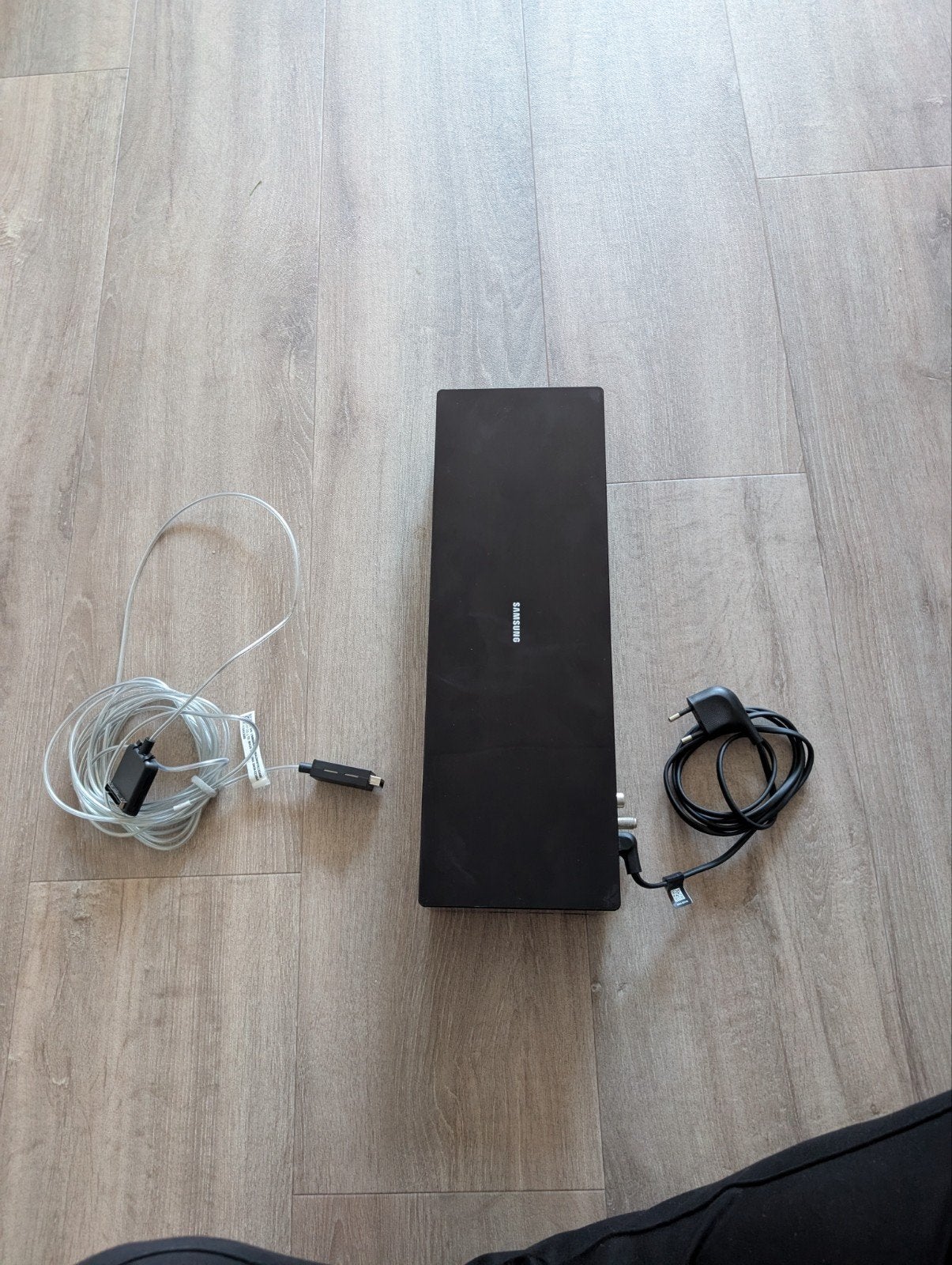 Samsung One Connect Box SOC1001N voor QLED TV, Audio, Tv en Foto, Televisie-accessoires, Ophalen, Gebruikt