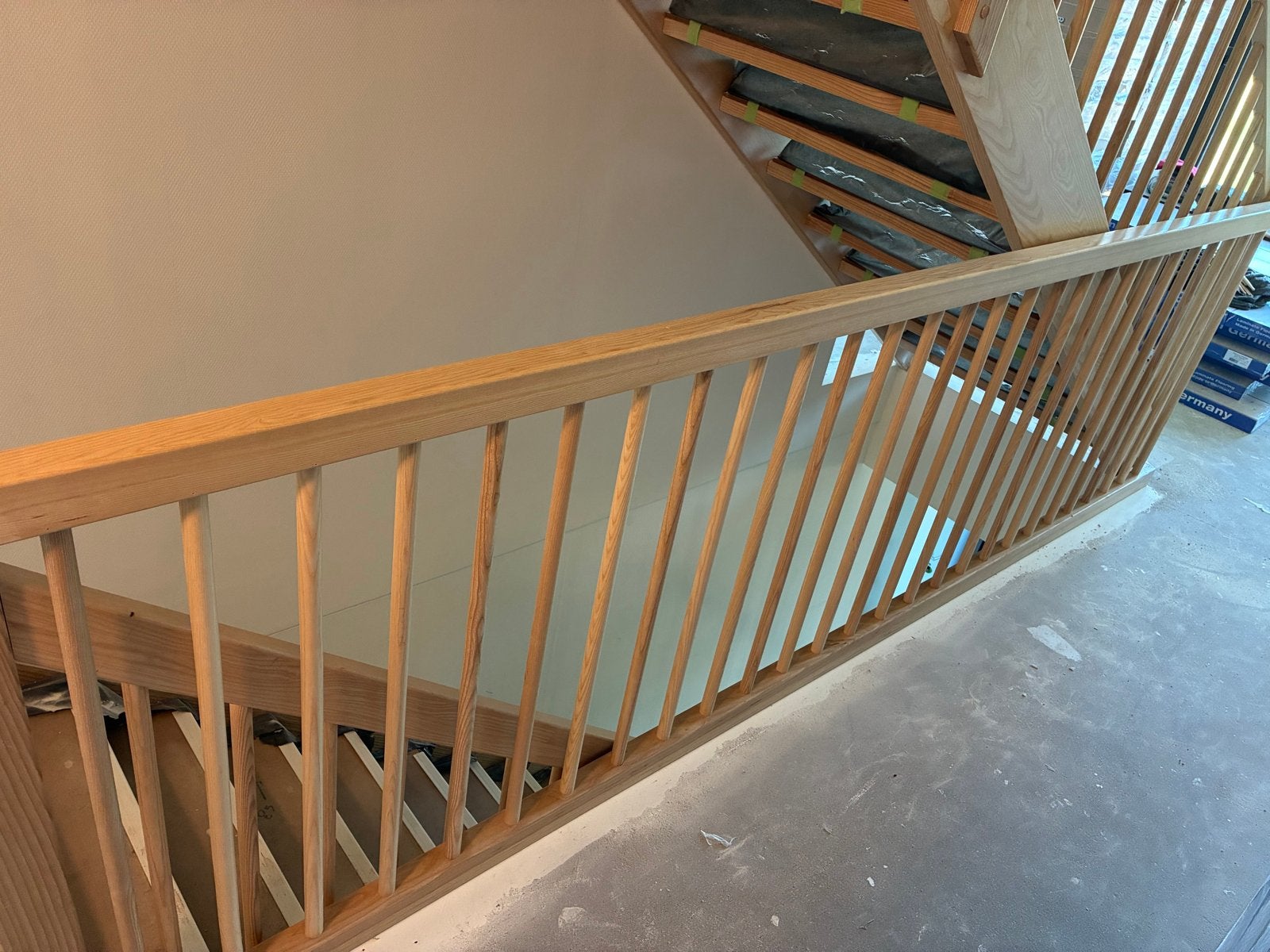 Essen trapleuning met spijlen / balustrade - Nieuwstaat, Doe-het-zelf en Verbouw, Ladders en Trappen, Ophalen, Nieuw, Trap, Minder dan 2 meter