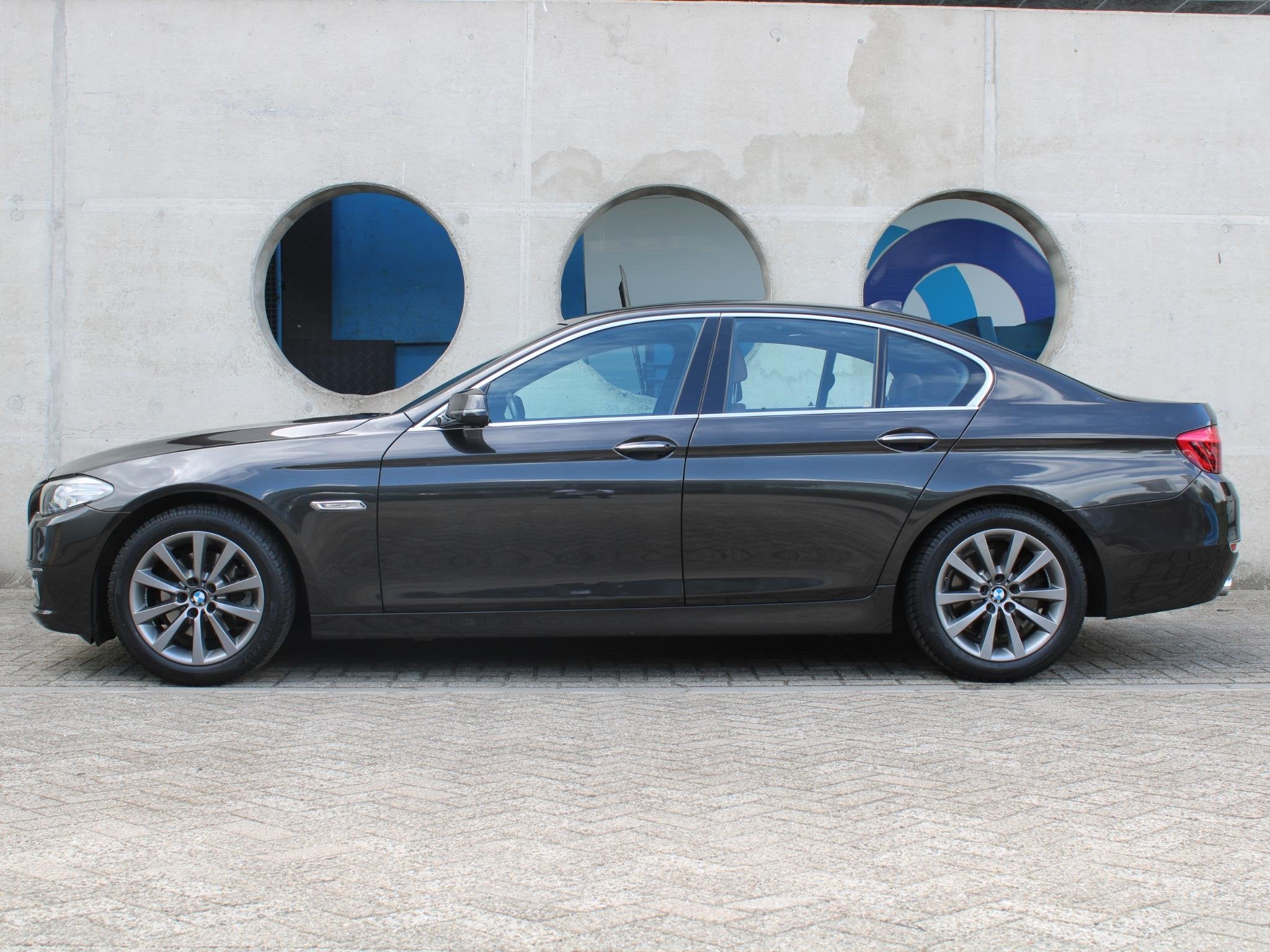 BMW 5-serie 520i Luxury Edition | PANORMISCH SCHUIFDAK | LED, Automaat, 12 maanden, Achterwielaandrijving, Gebruikt