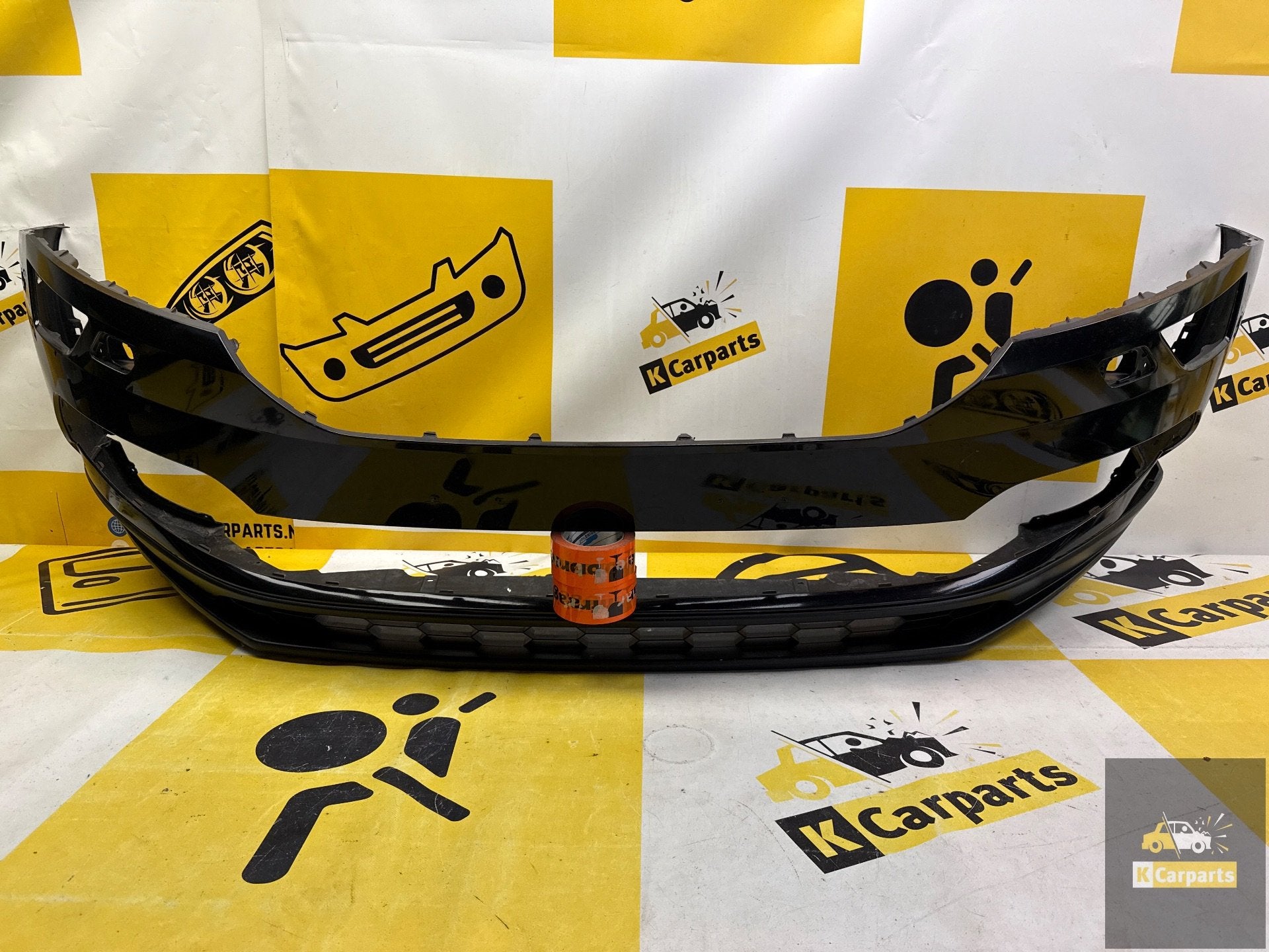 SKODA KAROQ VOORBUMPER Origineel 57A807221