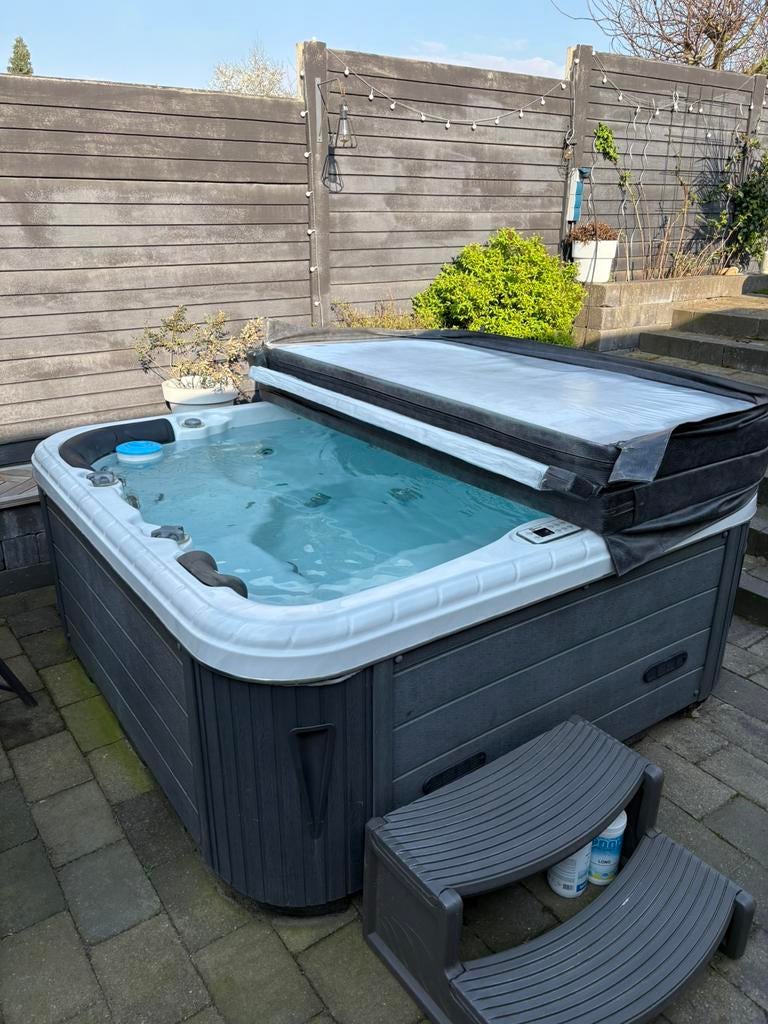 Passion Jacuzzi 5 persoons, Ophalen of Verzenden, Zo goed als nieuw
