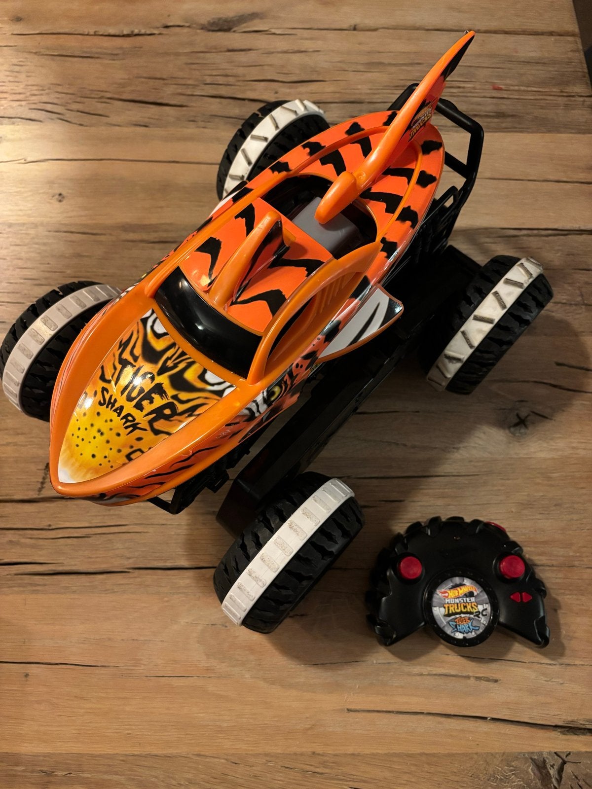 Hot Wheels Monster Trucks RC Tiger Shark Afstandsbestuurbare, Kinderen en Baby's, Ophalen of Verzenden, Gebruikt, Afstandsbediening