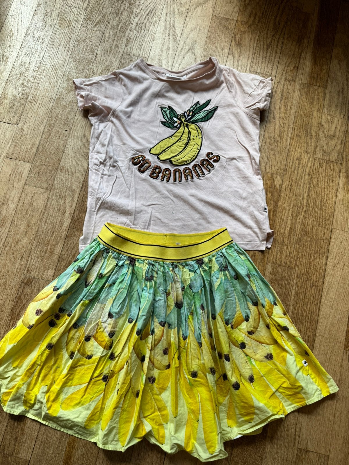 Molo set bananas 146 152, Ophalen of Verzenden, Zo goed als nieuw, Jongen, Shirt of Longsleeve