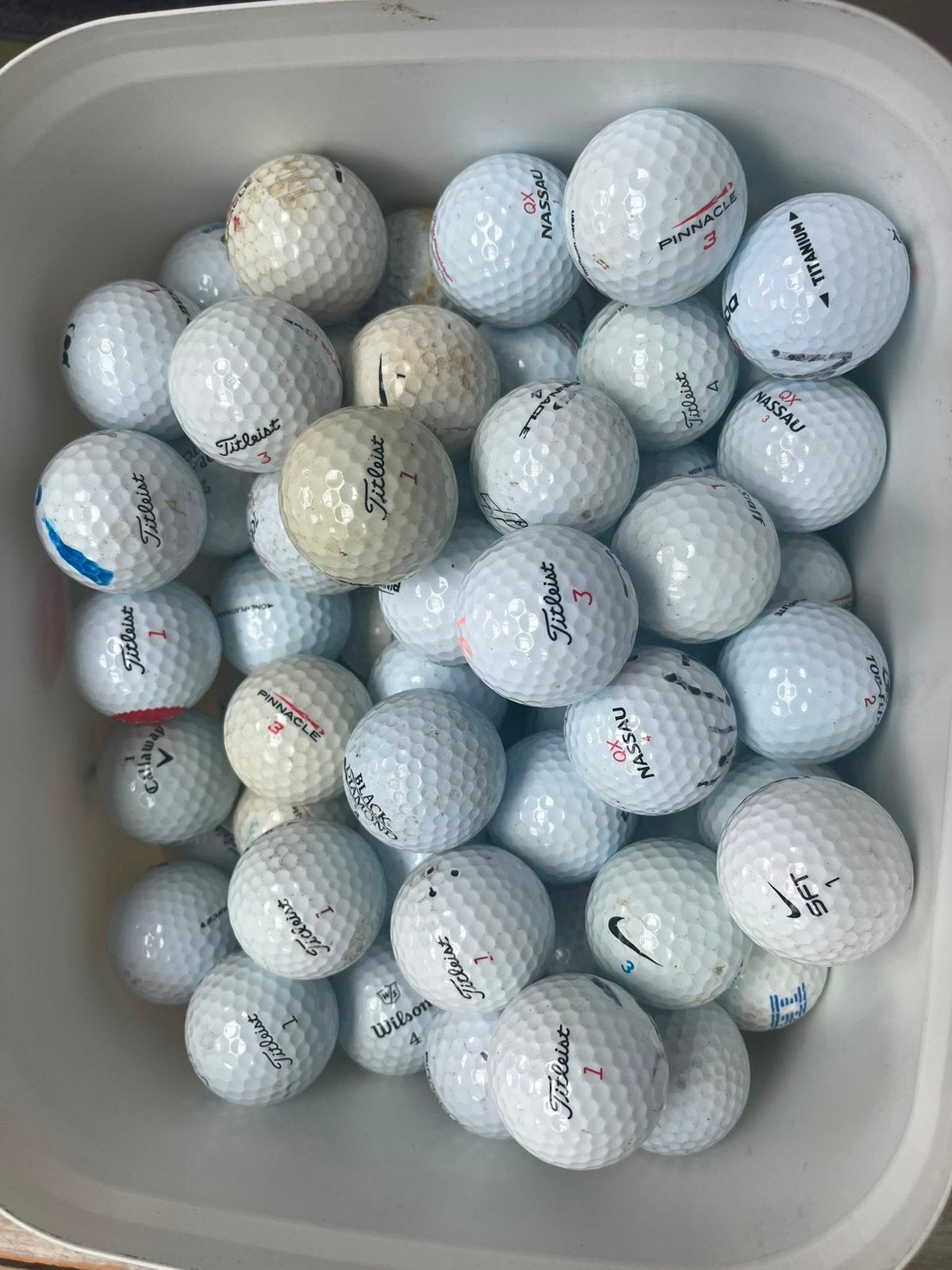 100 gebruikte golfballen van diverse merken, Ophalen of Verzenden, Gebruikt, Bal(len)