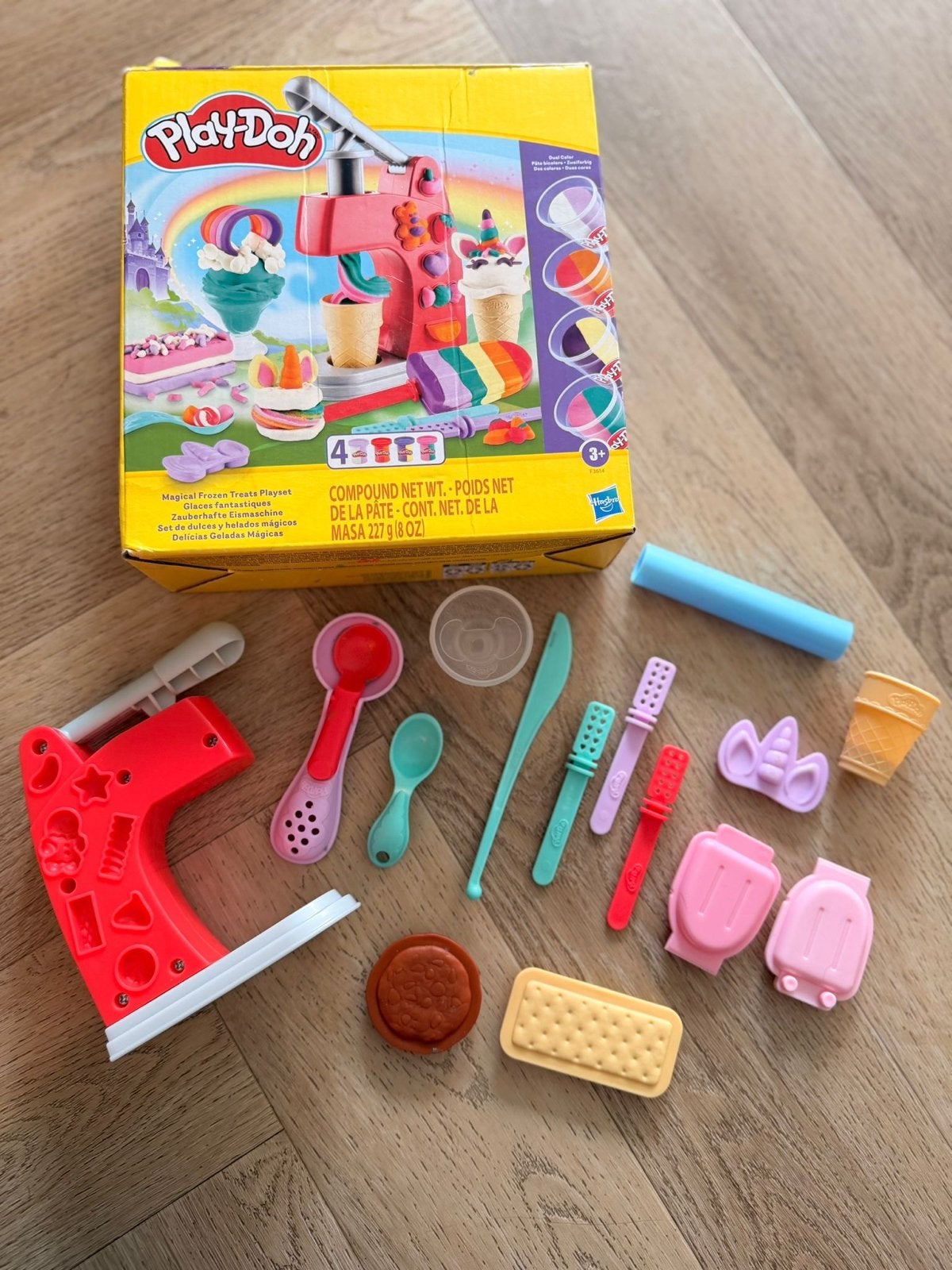 Play-Doh Magical Frozen Treats Playset, Ophalen of Verzenden, Gebruikt, Knutselen