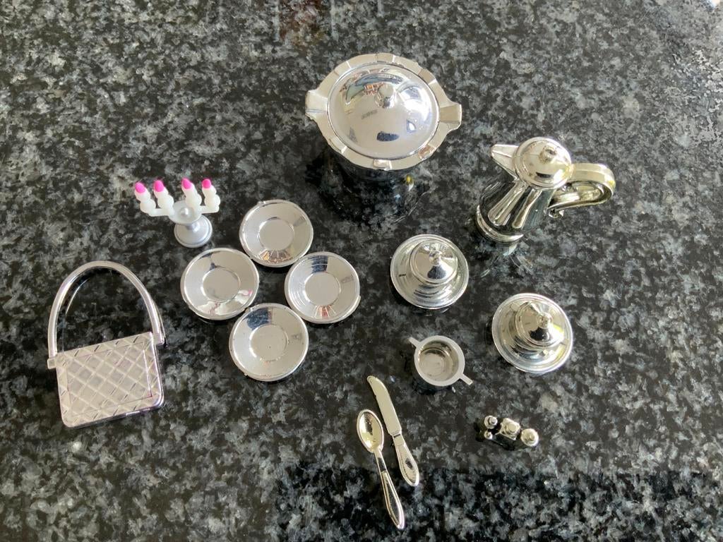 Leuk mini servies goed. Voor een poppenhuis, Ophalen of Verzenden, Zo goed als nieuw, Pop