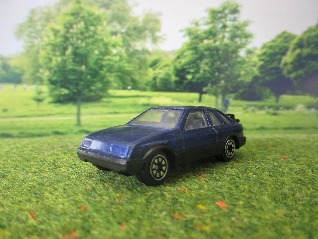 1:64 Ford Sierra XR4i - Welly blauwmetallic near mint, Ophalen of Verzenden, Gebruikt, Auto