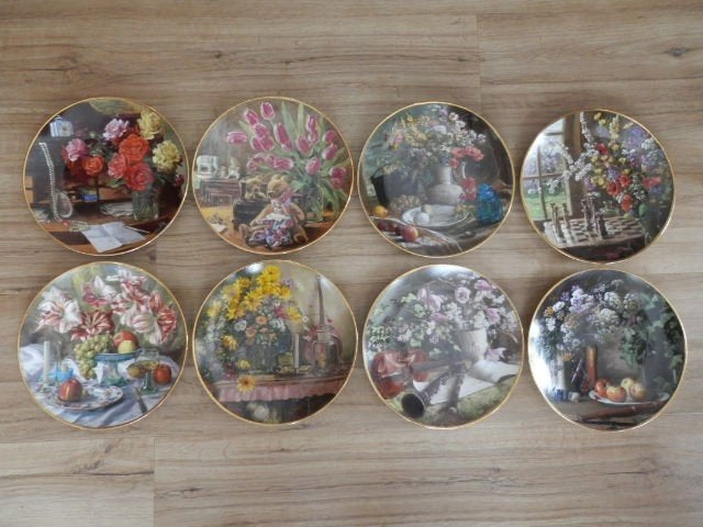 Royal Mosa, serie Stilleven van Kees van den Berg, 8 stuks, Antiek en Kunst, Ophalen