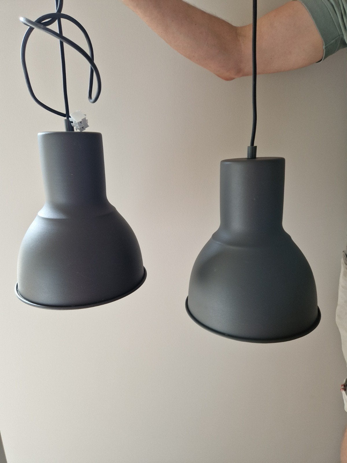 Twee grijze IKEA lampen - zo goed als nieuw, Zo goed als nieuw, Metaal, Modern, E27 (groot)
