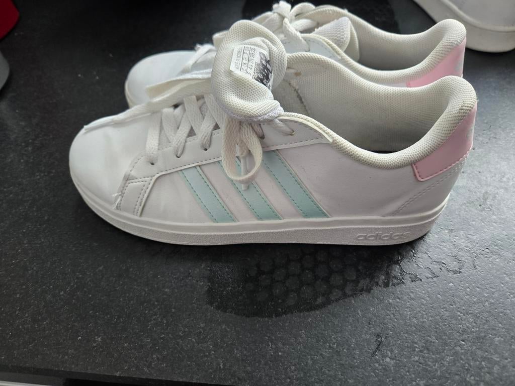Adidas maat 37,5, Ophalen, Jongen of Meisje
