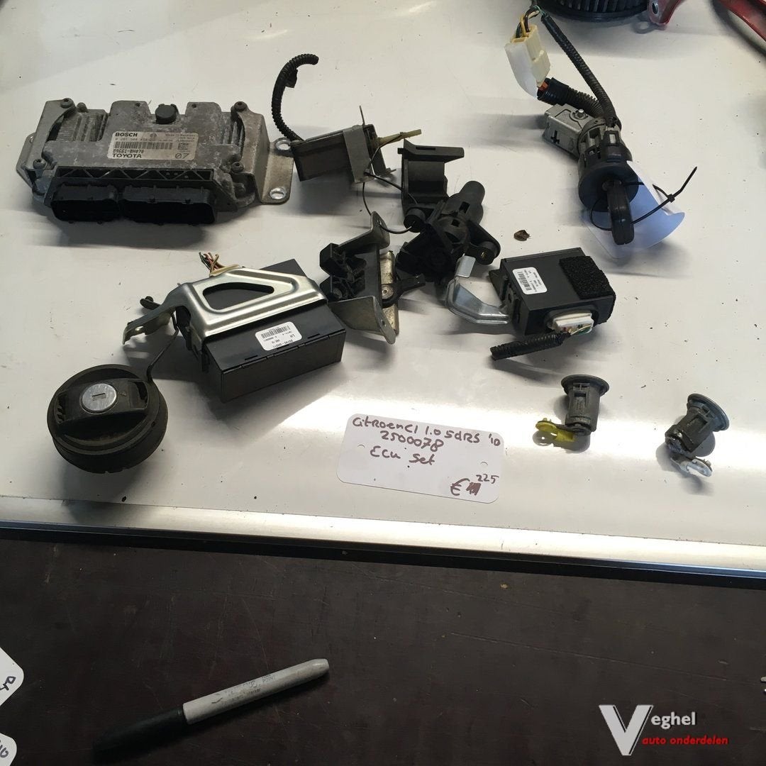 Citroen C1 1.0 5drs 2010 Wagennr 2500078   Contactslot set m