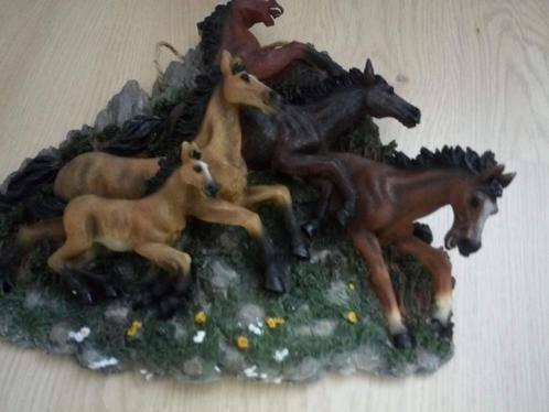Wand paarden tafereel, Ophalen of Verzenden, Nieuw, Kunststof, Wandsculptuur