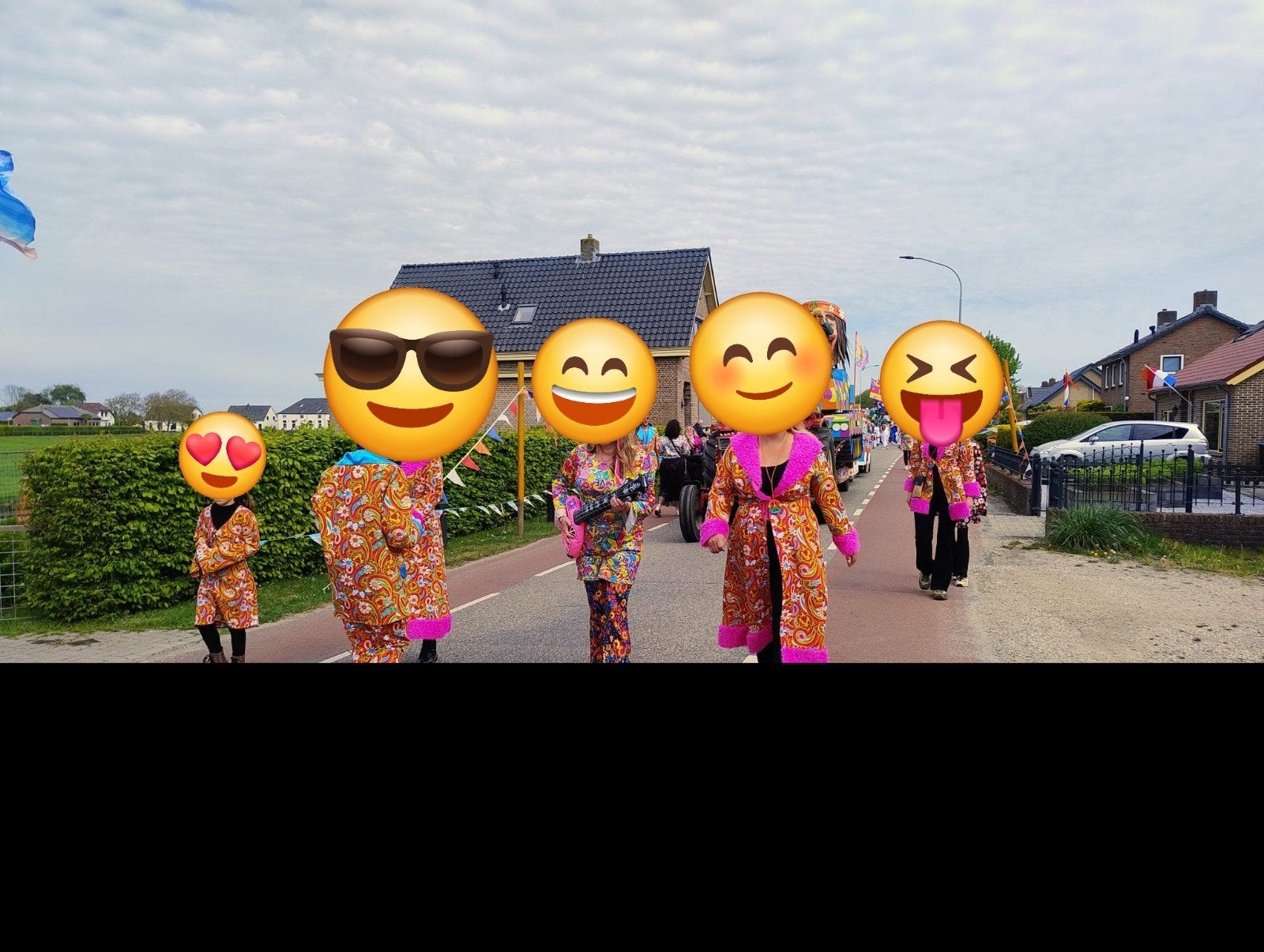 Hippie kleding dames, heren en kinderen, Ophalen, Zo goed als nieuw, Maat 38/40 (M), Carnaval
