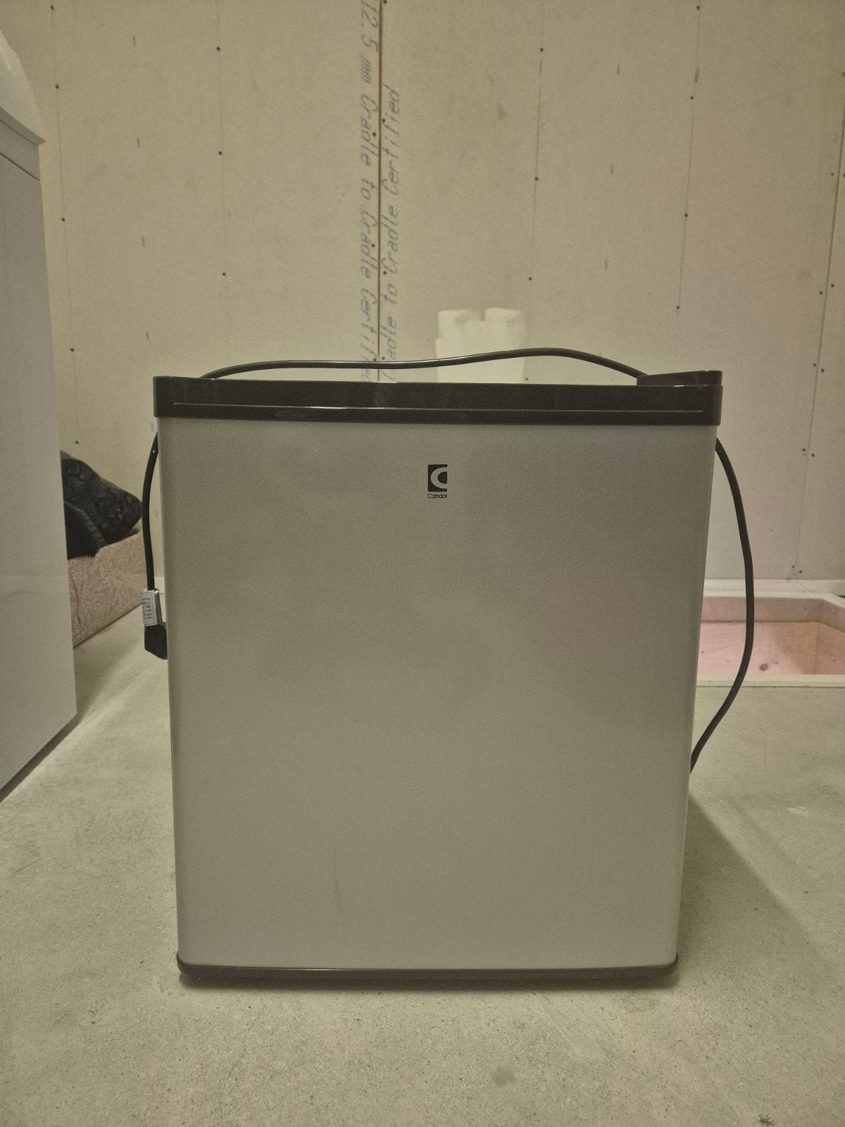 Mini koelkast 38 liter, Witgoed en Apparatuur, Koelkasten en IJskasten, Ophalen, Zonder vriesvak, Minder dan 45 cm, Minder dan 85 cm