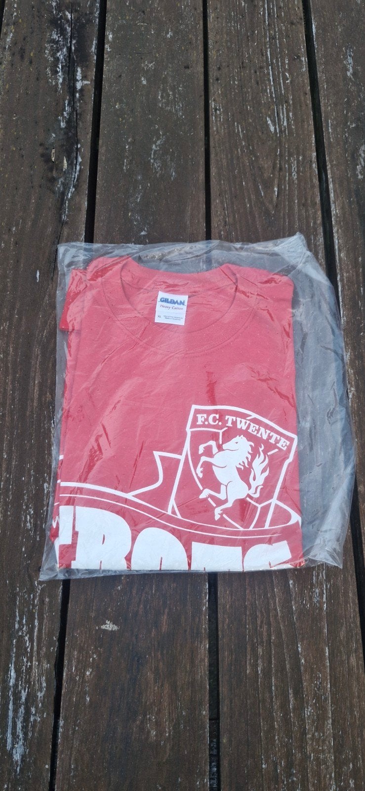 Nieuw in plastic fc twente shirt trots knvb beker 2009, Verzamelen, Ophalen of Verzenden, Nieuw, F.C. Twente, Vaantje of Sjaal