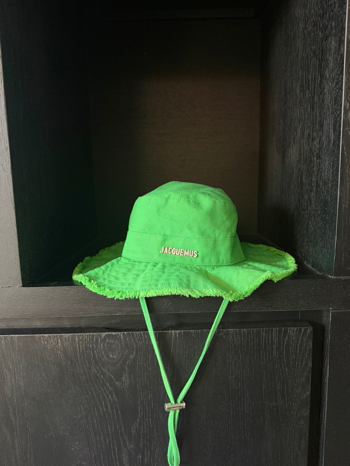 jacquemus bucket hat groen, Ophalen of Verzenden, Zo goed als nieuw, One size fits all