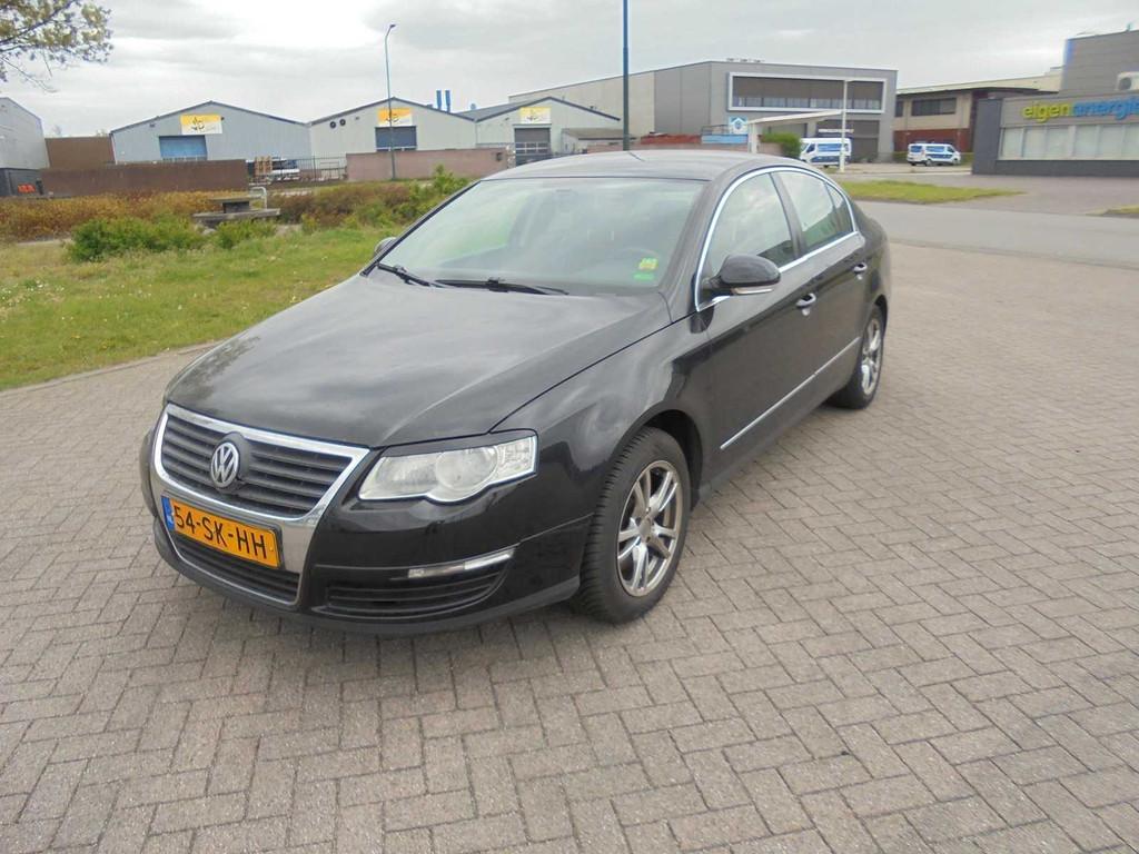 Volkswagen - 2006 - Passat - 2.0 FSI Comfortline - 54-SK-HH, Auto's, Gebruikt, Bedrijf, Sedan, Euro 4