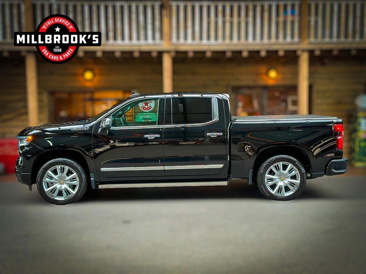 Chevrolet Silverado High Country 6.2 V8 420 PK uit voorraad, Automaat, 8 cilinders, 4 stoelen, Zwart