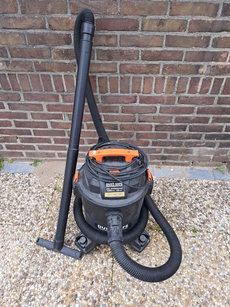 Perfectmate Dust-Safe Stof- en Waterzuiger 1300W 23L, Ophalen, Overige merken, Gebruikt, Waterstofzuiger