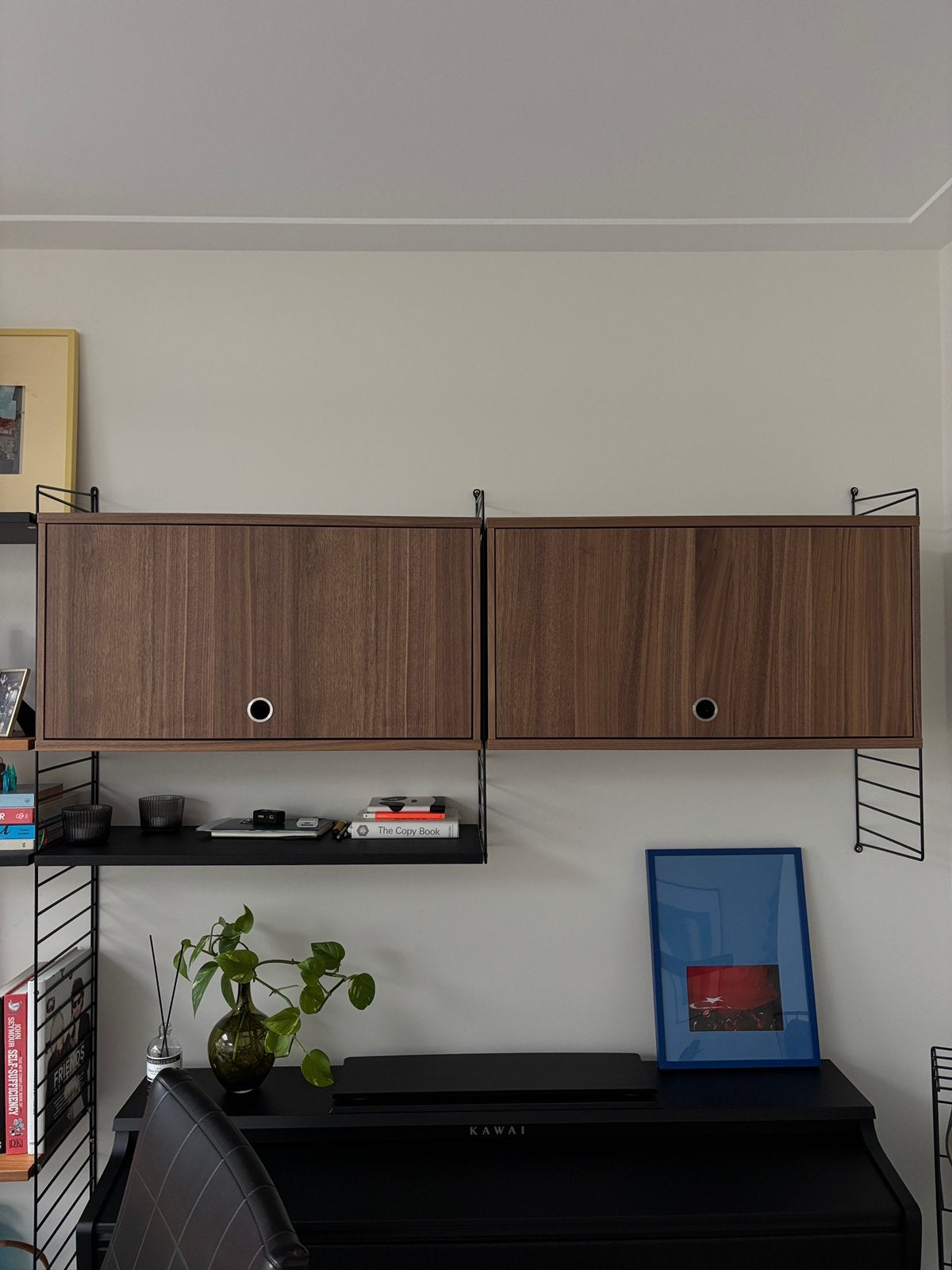 String bovenkast x2 (walnoot) & wandpanelen, Ophalen, Gebruikt