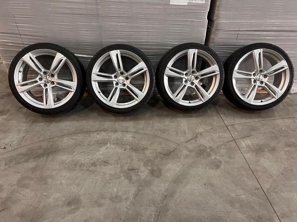 Zomerbanden met velgen, Auto-onderdelen, Banden en Velgen, Gebruikt, Banden en Velgen, 235 mm, Personenwagen