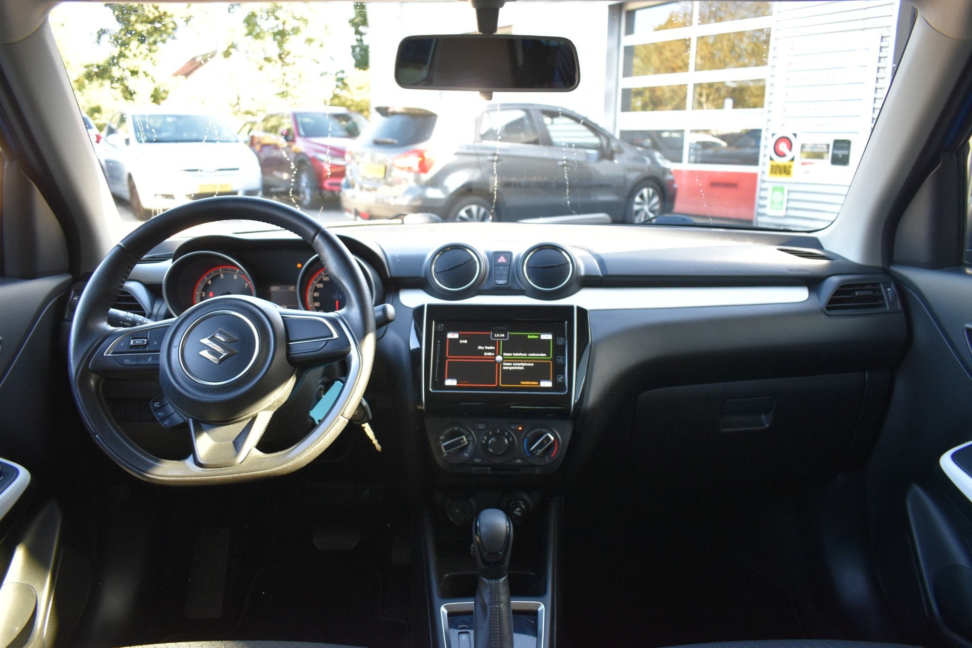 Suzuki Swift 1.2 Select Automaat 82pk | Apple Carplay/ Andro, Auto's, 12 maanden, Stof, Gebruikt, 4 cilinders