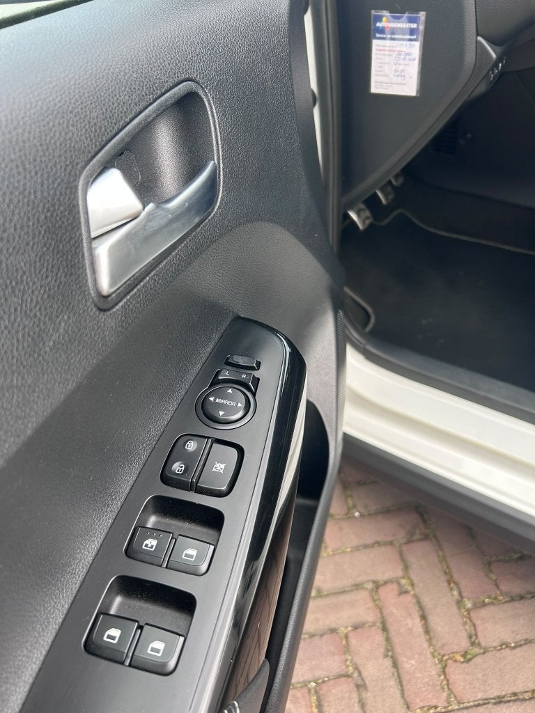 Foto 10 van Kia Picanto 1.0 T-gdi 99 PK 5D 2018 Wit