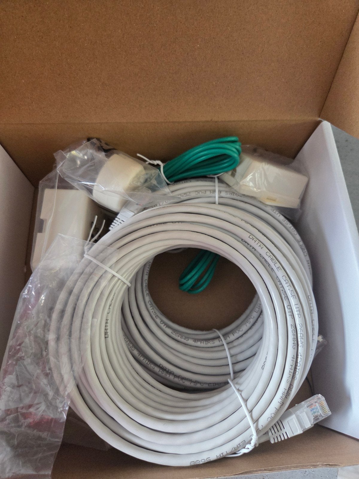 Data cables, Ophalen, Nieuw