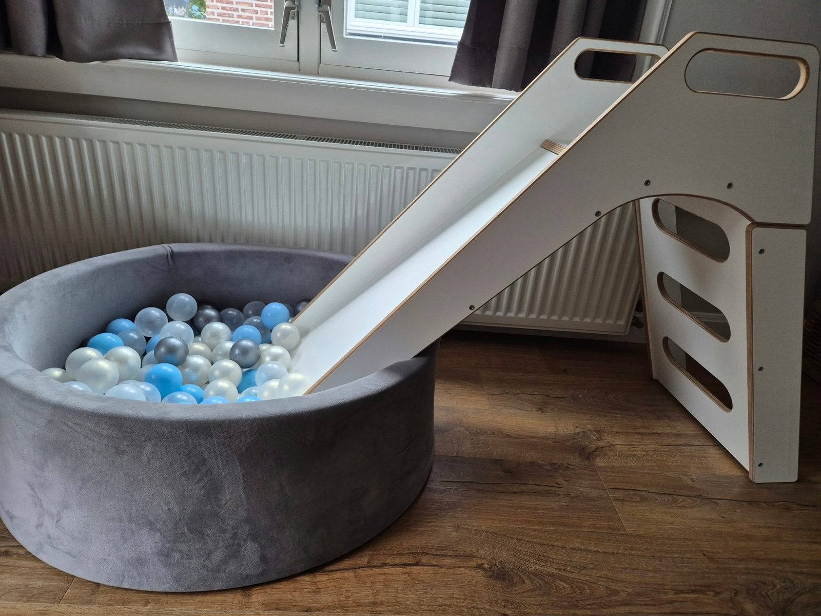 Misio Glijbaan met Ballenbak en Ballen, Ophalen, Zo goed als nieuw, Glijbaan