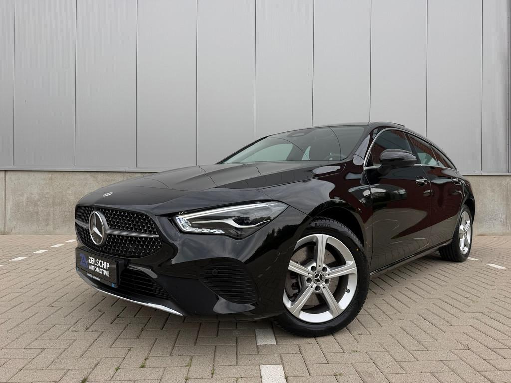 Mercedes-Benz CLA-klasse Shooting Brake 250e Facelift |PANO|, Auto's, Automaat, CLA, Zwart, Leder en Stof