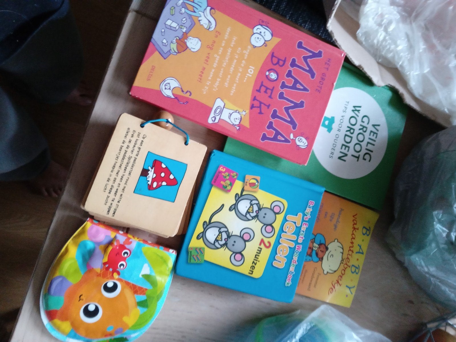 Moet weg Babyboekjes zgan en gelezen, Boeken, Ophalen, Zo goed als nieuw