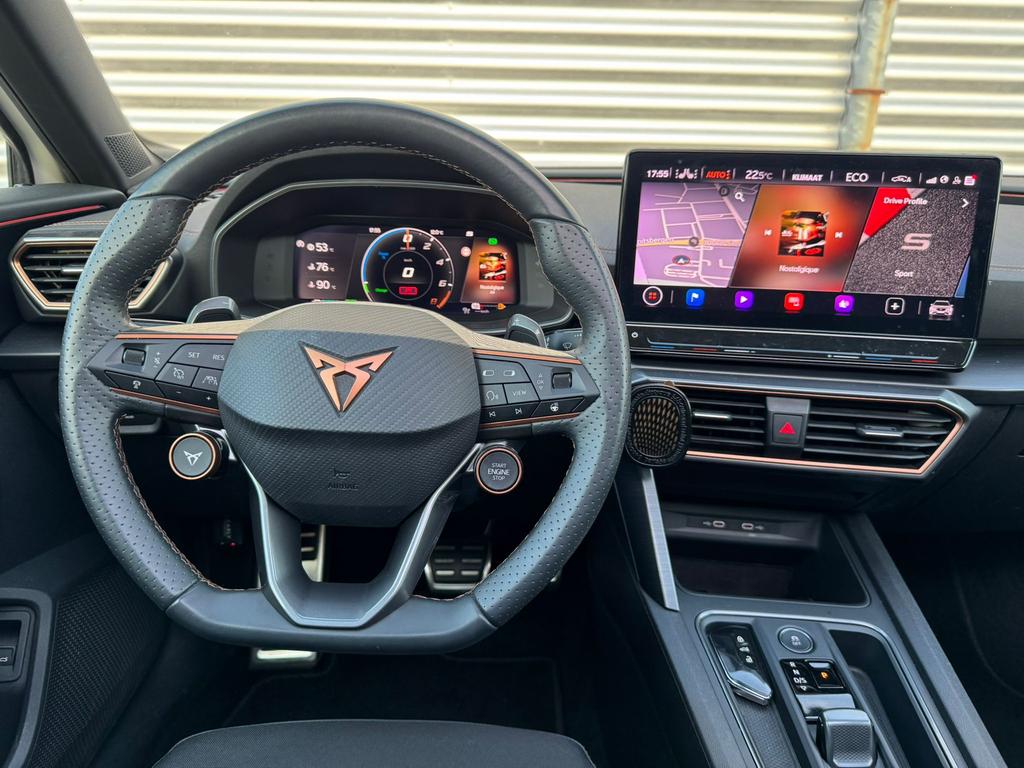 CUPRA Formentor VZ Performance|Hybrid 245pk|360|MEMORY|PANO, Auto's, Cupra, 4 cilinders, Formentor, Leder en Stof, Wit