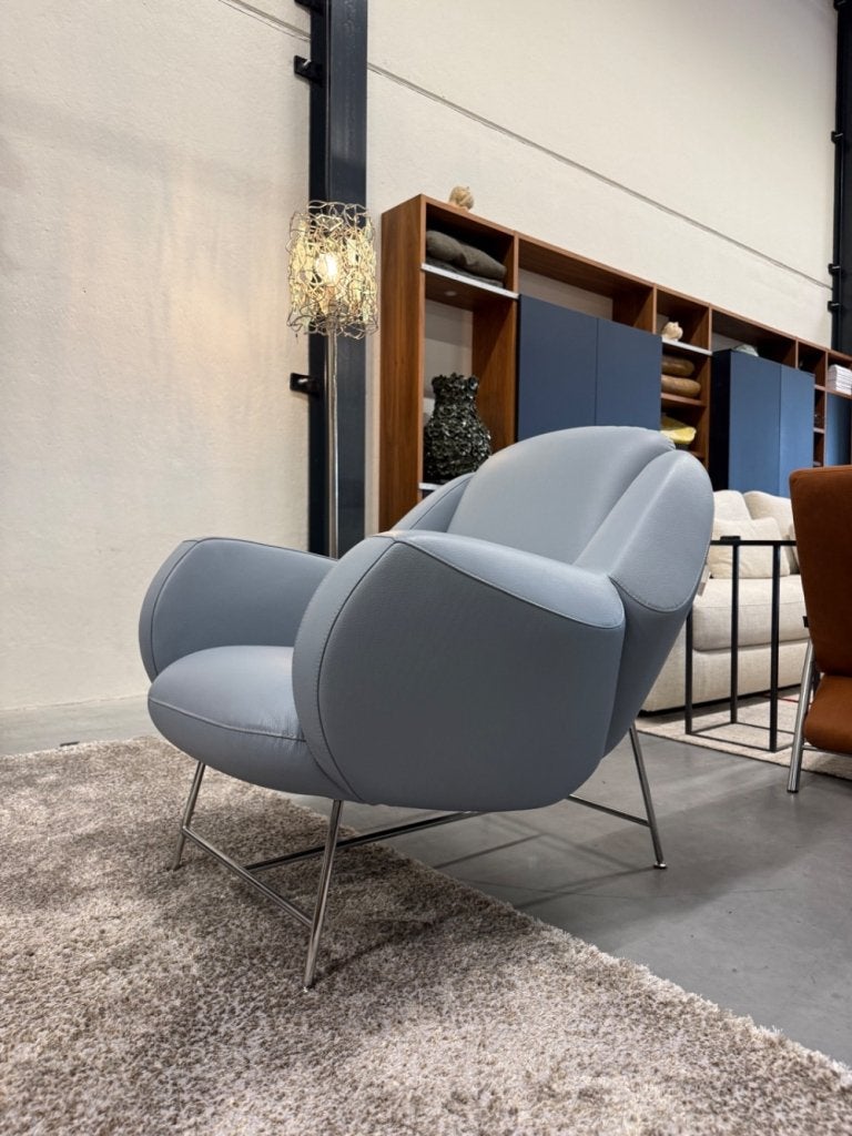 Nieuw Leolux Anton Fauteuil Blauw leer Design stoel, Huis en Inrichting, Fauteuils, Leolux, Info@leolux.nl, Nieuw, Ophalen of Verzenden