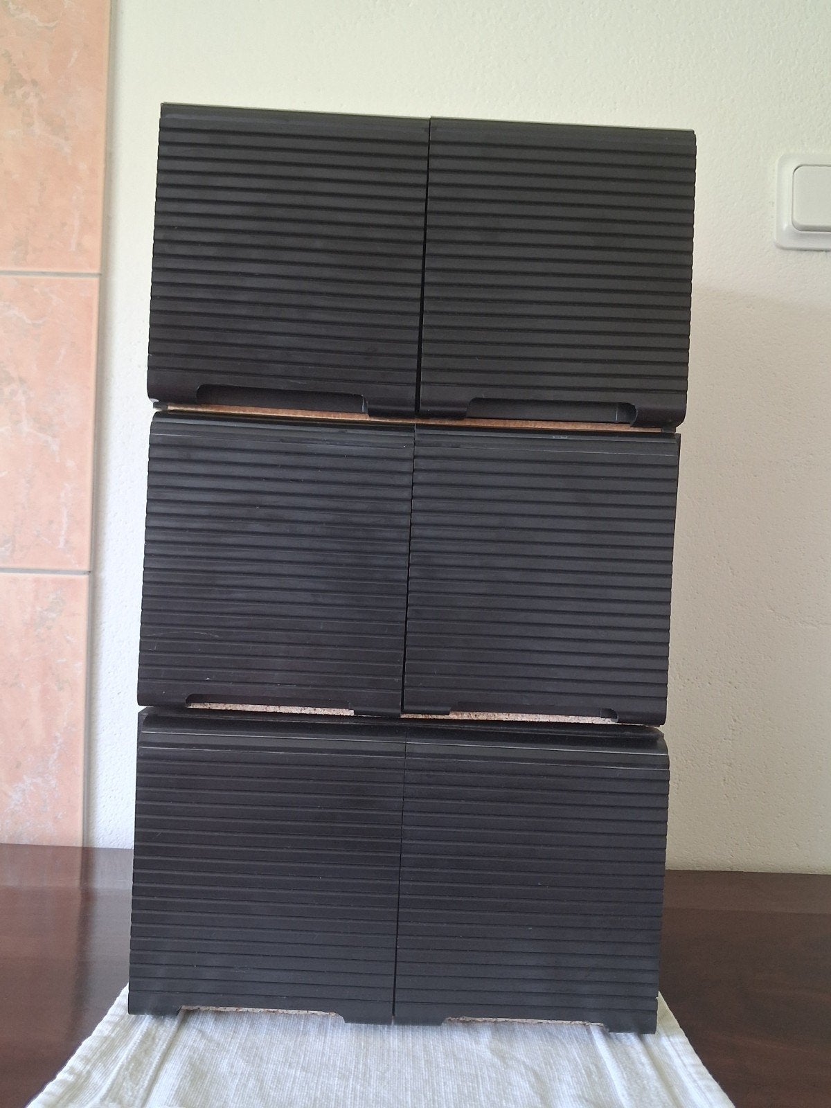 3 CD BOXEN OM NETJES JE CD'S IN OP TE BERGEN!, Huis en Inrichting, Woonaccessoires | Cd- en Dvd-rekken, Kunststof, Ophalen of Verzenden