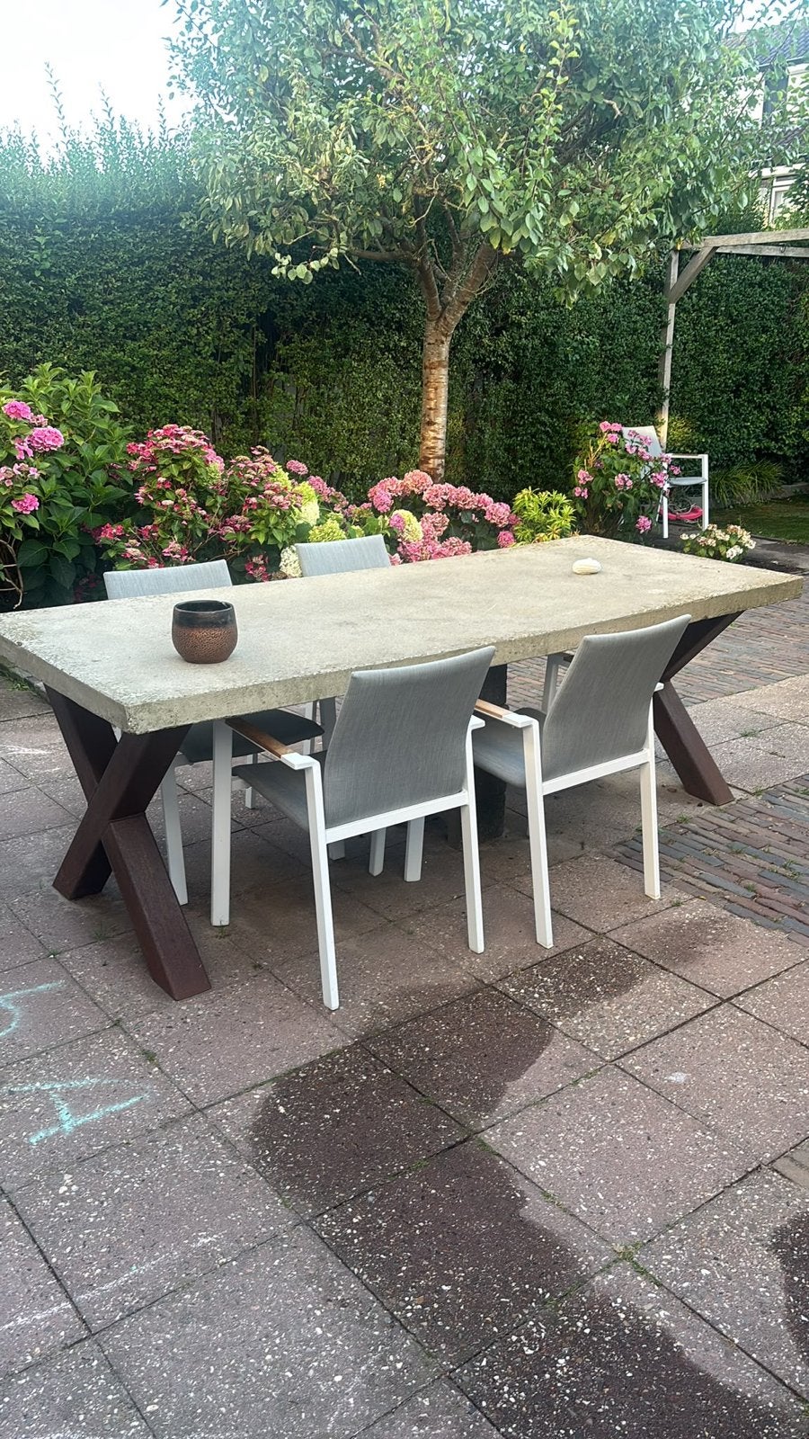 Betonnen tuintafel met stalen poten - 240x100 cm, Ophalen, Gebruikt, Rechthoekig, Overige materialen