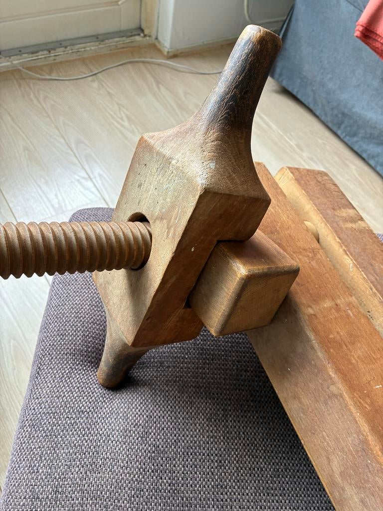 Antieke houten boekpers / lijmklem, Ophalen