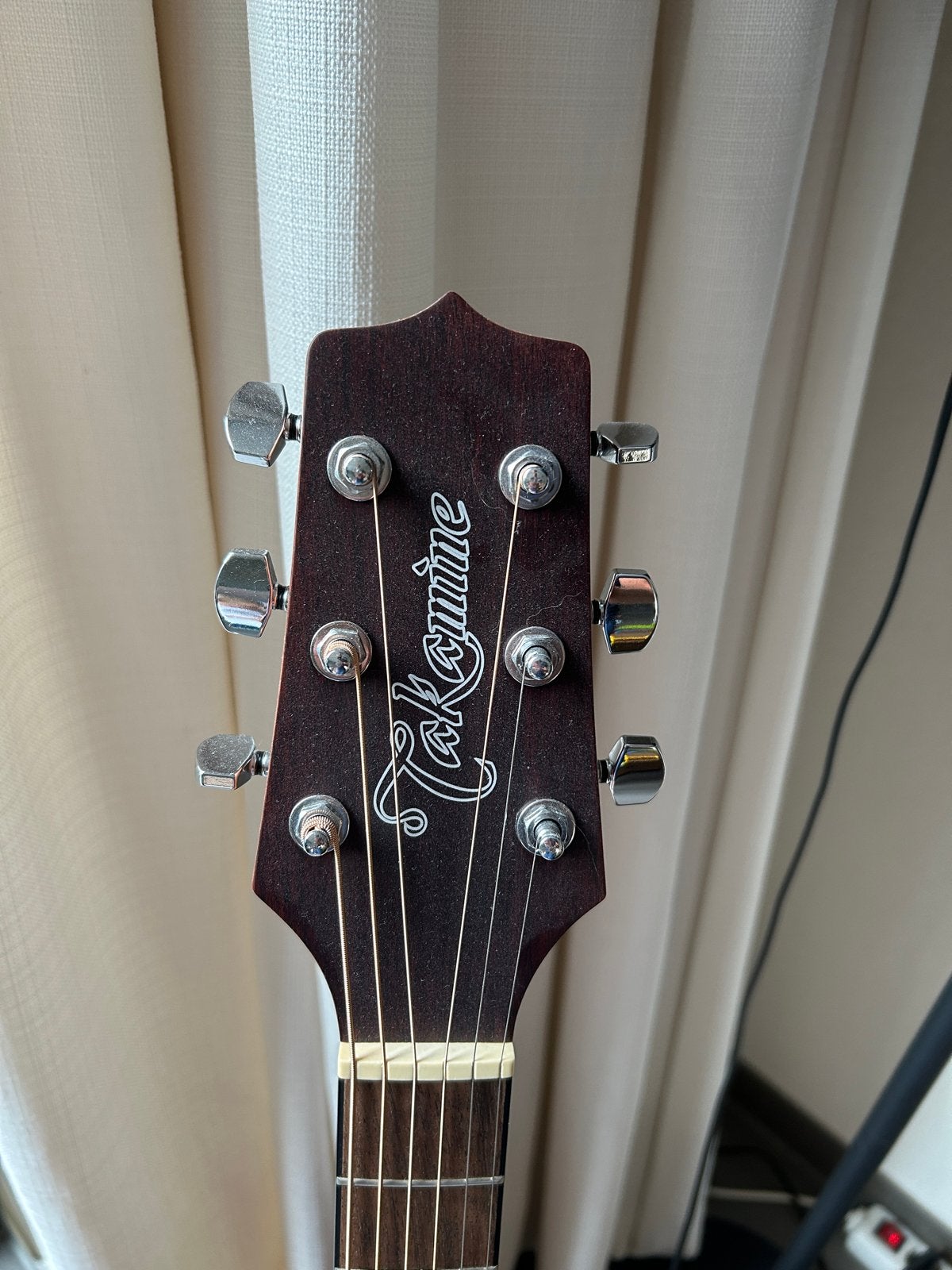 Foto 3 van Takamine GD11M-NS Westerngitaar met standaard