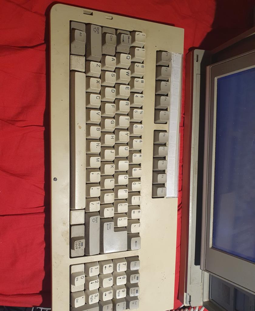Sharp PC 7100, Computers en Software, Vintage Computers, Ophalen of Verzenden