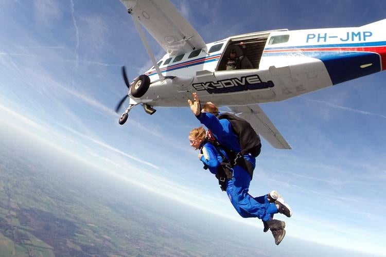 Ter overname tandemsprong skydive Hoogeveen, Tickets en Kaartjes, Eén persoon, Cadeaubon