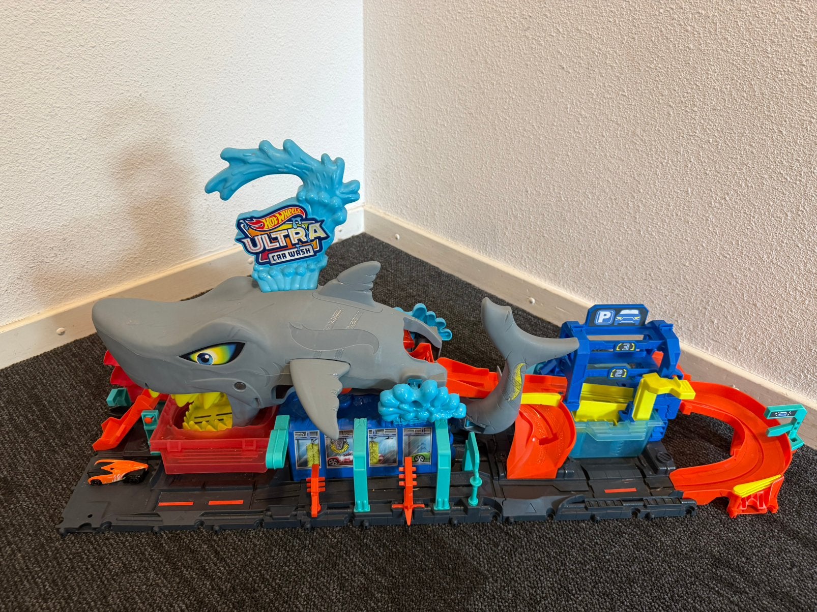 Hot Wheels City Haaienaanval in de Autowasserette, Ophalen of Verzenden, Zo goed als nieuw, Elektrisch, Overige merken