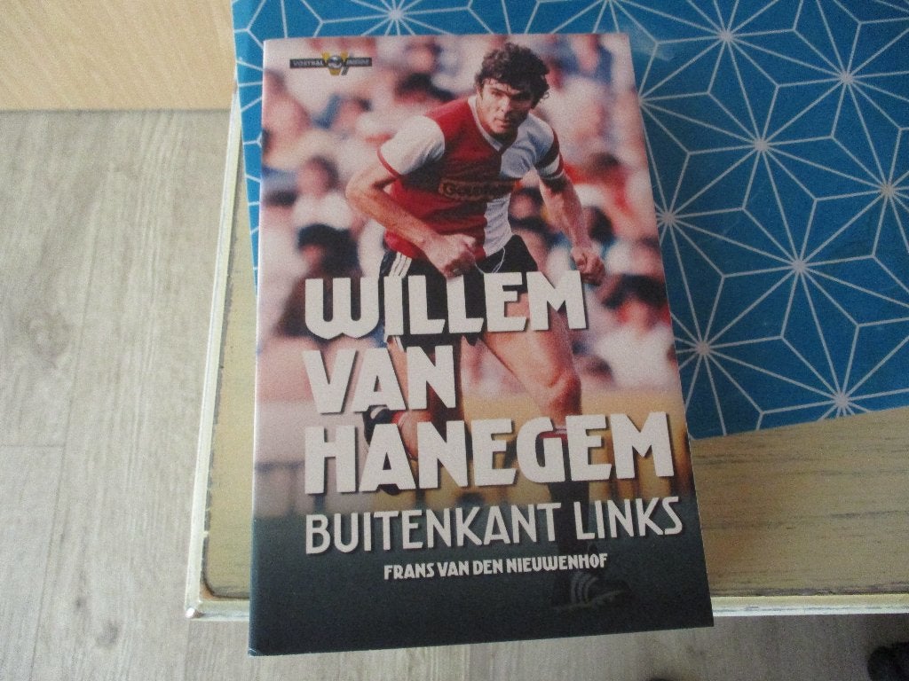 voetbalboek Willem van Hanegem Oranje Feyenoord, Ophalen of Verzenden, Balsport