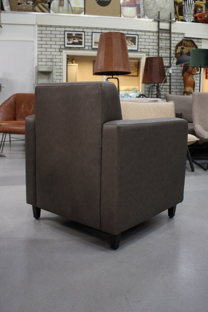 Mooie bruine fauteuil kunstleder skai, Ophalen, Gebruikt, 50 tot 75 cm, Leer