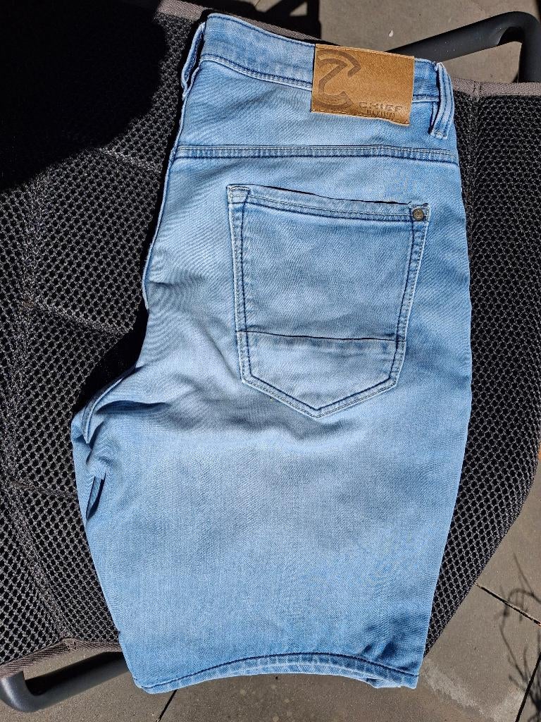 Heren korte jeans broeken, Chief, Overige kleuren, Ophalen of Verzenden, Zo goed als nieuw